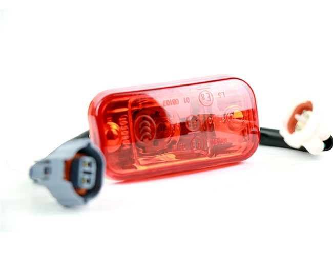 Rear clearance light